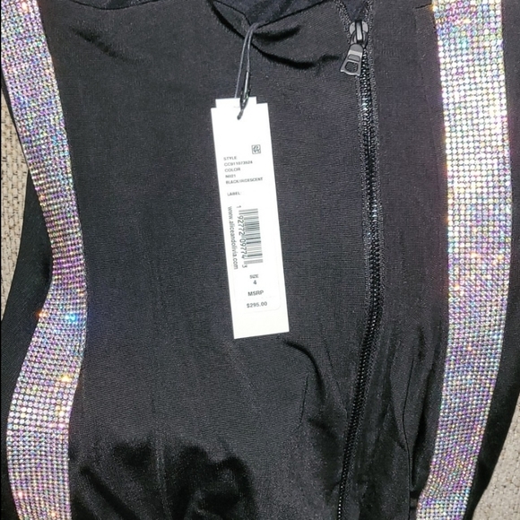 Dress - Picture 3 of 4